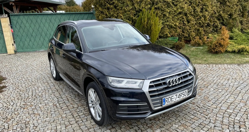 Audi Q5 cena 124900 przebieg: 74000, rok produkcji 2018 z Dębica małe 326